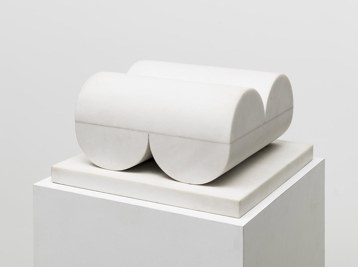 Sergio Camargo Mármore de carrara 1978-1980 15x30x30cm obra - 36x36x3cm base obra