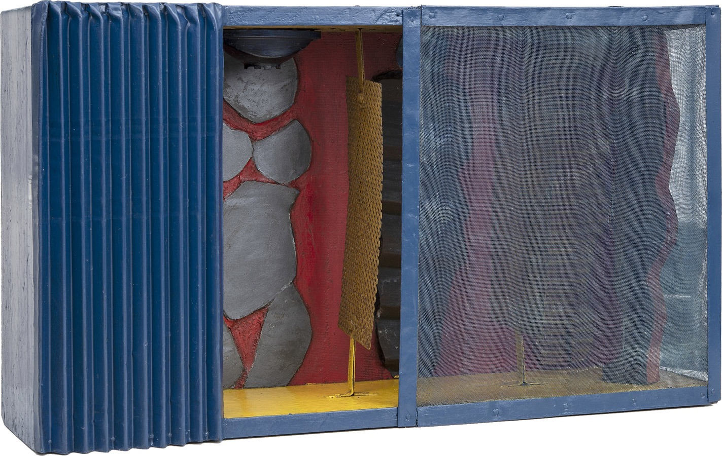 Teresa Nazar Caixa–Objeto Alumínio ferro tela de arame tela de plástico madeira e tinta 1967 36x62x17cm